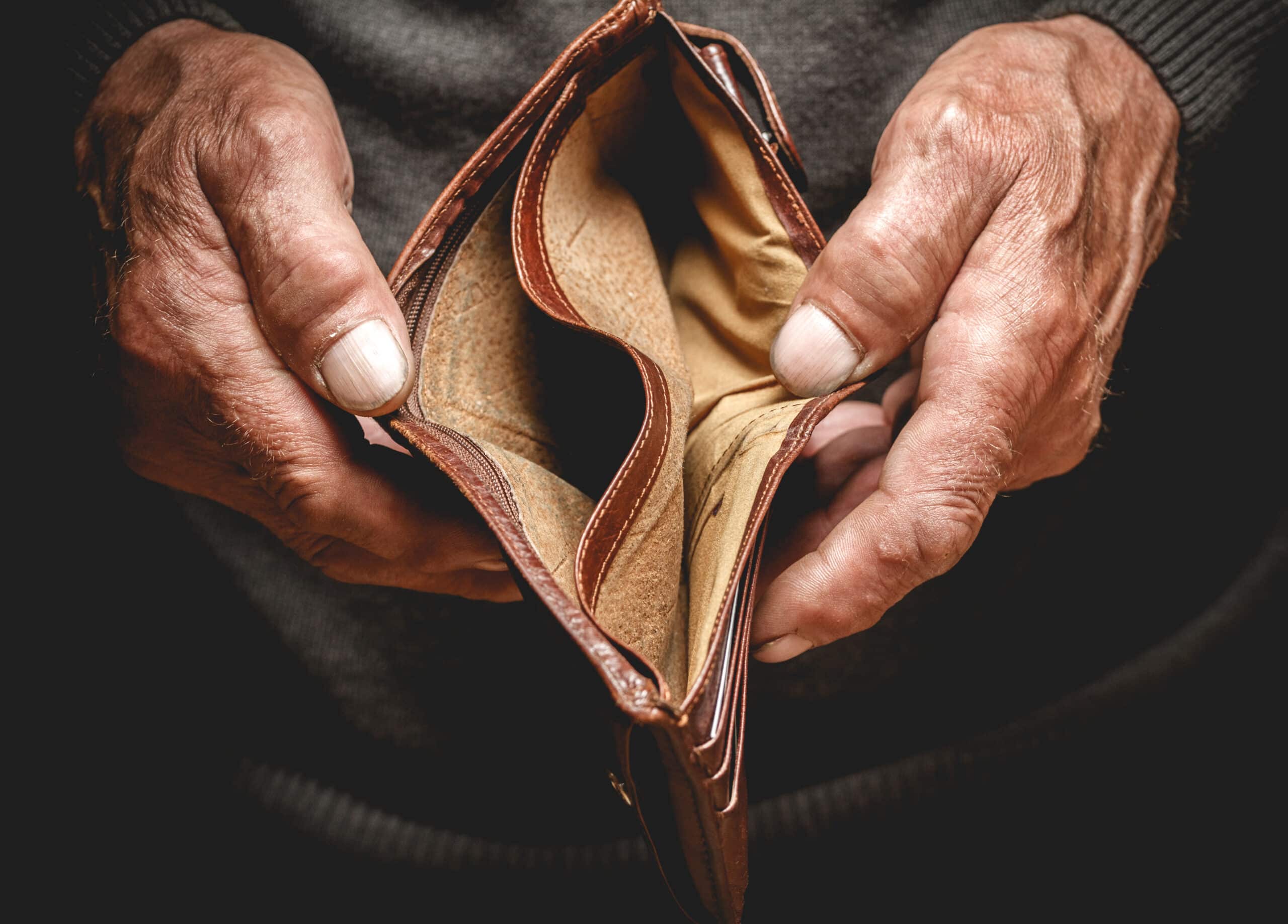 women's hands hold an empty wallet, purse. the global problem of poverty,  financial problems and concept of business bankruptcy. No budget.  unemployed. empty wallet icon. vector de Stock | Adobe Stock